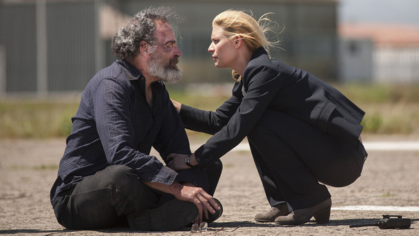 Homeland: Proč se poslední řady špionážní série dočkáme až příští rok | Fandíme serialům