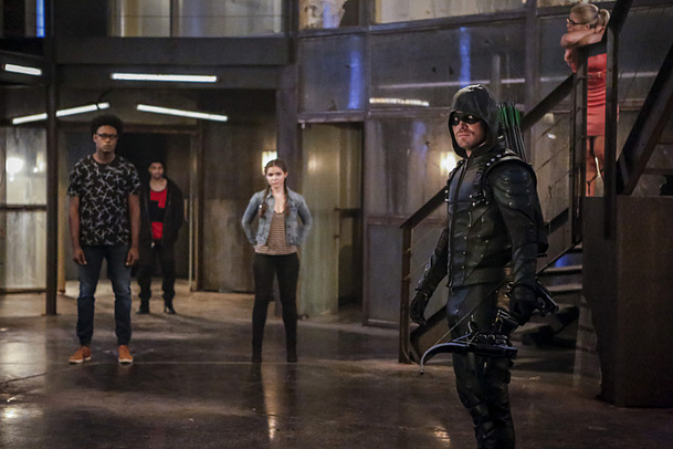 Arrow: Pátá sezona uzavře jednu kapitolu a změní celý seriál | Fandíme serialům