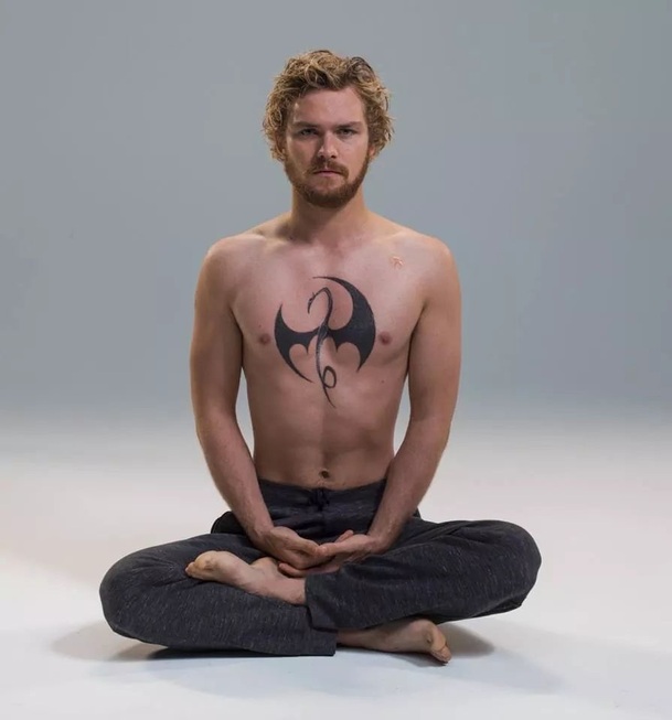 Iron Fist: Nový Marvel seriál od Netflixu startuje už zítra | Fandíme serialům