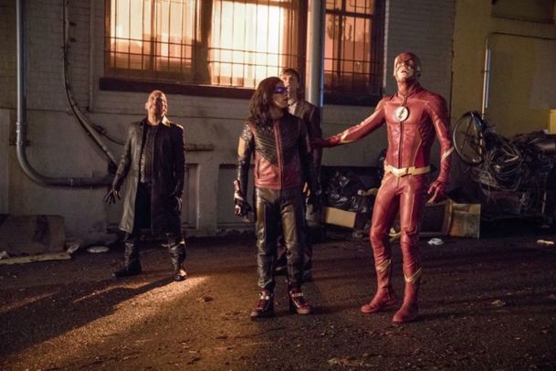 The Flash: 4. epizoda představuje Elongated Mana | Fandíme serialům