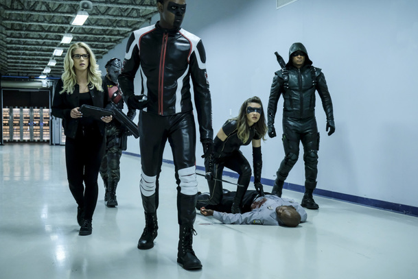 Arrow: Felicity v hlavní roli ve 4. epizodě | Fandíme serialům