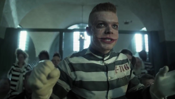 Gotham: Obsáhlý trailer odhaluje datum pokračování 4. řady | Fandíme serialům