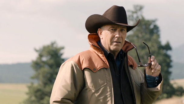 Yellowstone: Kevin Costner a rodina rančerů v novém traileru | Fandíme serialům