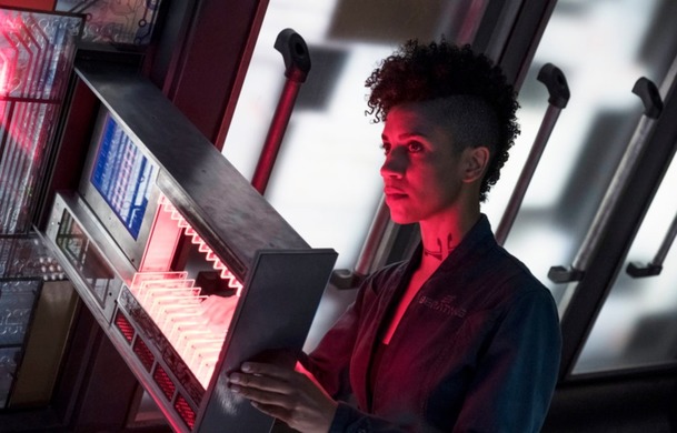 The Expanse 3 servíruje sedmnáct nových fotek | Fandíme serialům