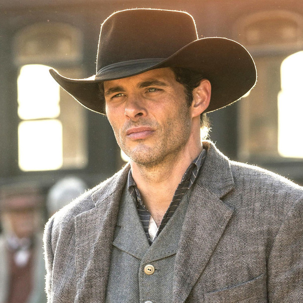 James Marsden alias Teddy o své roli ve Westworldu | Fandíme serialům