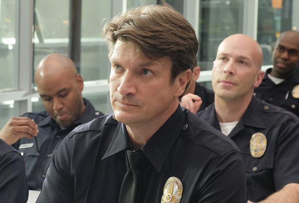 The Rookie: Nathan Fillion opět bojuje proti bezpráví | Fandíme serialům