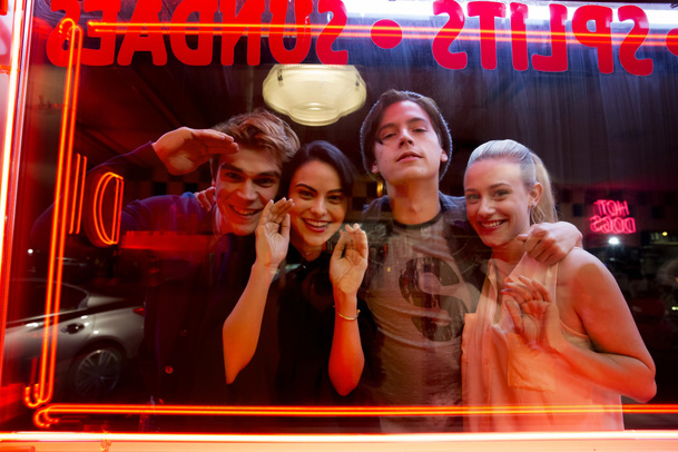 Riverdale je zpátky! Přečtěte si první informace o třetí sérii | Fandíme serialům