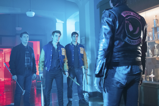 Riverdale je zpátky! Přečtěte si první informace o třetí sérii | Fandíme serialům