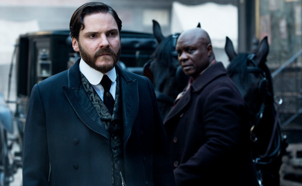 Angel of Darkness: Sequel The Alienist potvrzen | Fandíme serialům