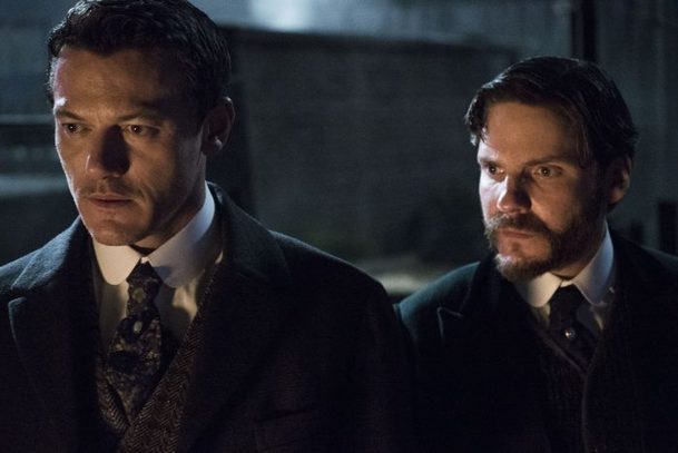 Angel of Darkness: Sequel The Alienist potvrzen | Fandíme serialům