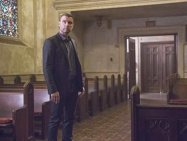 Ray Donovan: Tvůrci se zrušením série nepočítali, prozradili, co měli pro fanoušky do budoucna připraveno | Fandíme serialům