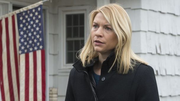 Homeland: Proč se poslední řady špionážní série dočkáme až příští rok | Fandíme serialům