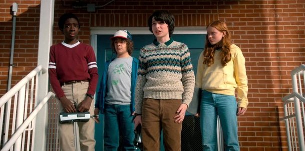 Stranger Things 3: Představitelka Max připravuje diváky na milostné eskapády | Fandíme serialům