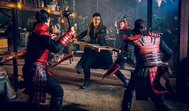 Into the Badlands 3: Upoutávka na poslední díl láká na velkolepou řež | Fandíme serialům