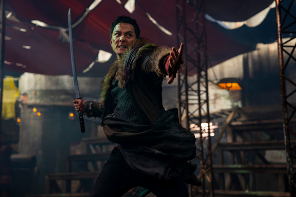 Into the Badlands 3: Upoutávka na poslední díl láká na velkolepou řež | Fandíme serialům