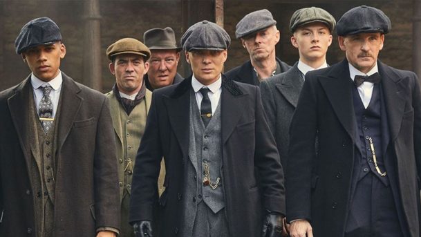 Peaky Blinders - Gangy z Birminghamu: 5. série se představuje ve skvělém traileru | Fandíme serialům