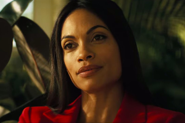 Briarpatch: Trailer na seriál s Rosario Dawson odhalil datum premiéry | Fandíme serialům