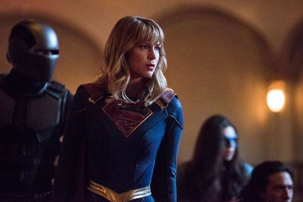 Supergirl: První teaser a fotky z 5. série | Fandíme serialům