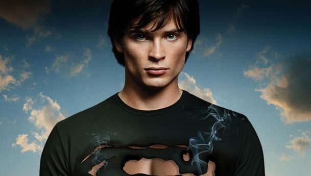 Tom Welling ze Smallvillu si po letech zopakuje roli Clarka Kenta | Fandíme serialům