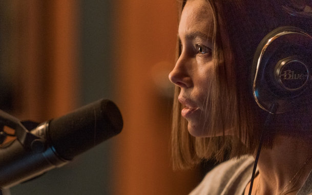 Limetown: Jessica Biel odhaluje mysteriózní zmizení 300 lidí v prvním traileru | Fandíme serialům