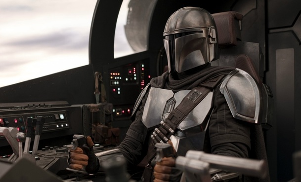 The Mandalorian: Trojice hrdinů na novém plakátu a dalších fotkách | Fandíme serialům