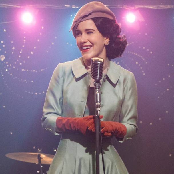 The Marvelous Mrs. Maisel se vydává na turné v plnohodnotném traileru ke 3. sérii | Fandíme serialům