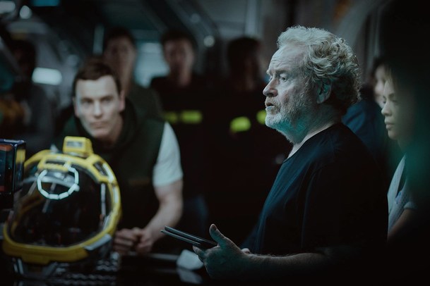 Raised by Wolves: Ridley Scott chystá sci-fi o androidech, kteří na daleké planetě vychovávají lidské děti | Fandíme serialům