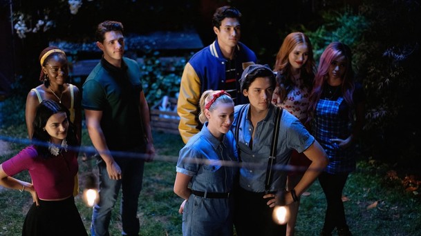 Riverdale: Diváky čeká crossover s představitelkou Katy Keene | Fandíme serialům