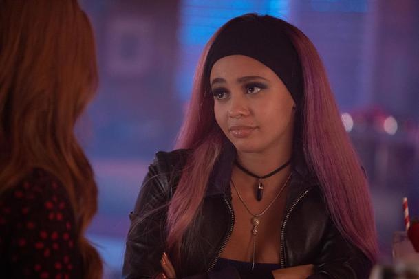 Riverdale: Diváky čeká crossover s představitelkou Katy Keene | Fandíme serialům