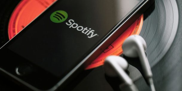 Netflix chystá minisérii o vzniku hudební aplikace Spotify | Fandíme serialům