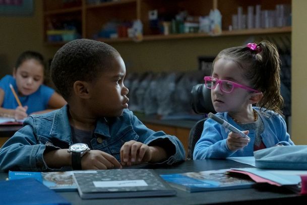 Raising Dion: Netflix oznámil 2. řadu super-hrdinského seriálu | Fandíme serialům