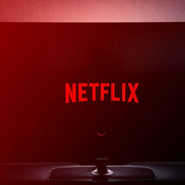 Netflix v letošním roce utratí za vlastní obsah neuvěřitelnou částku | Fandíme serialům