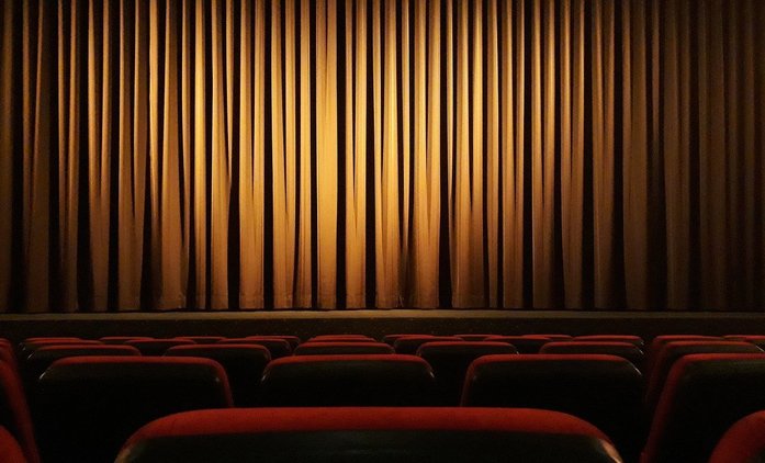 Zavřená kina a zastavená natáčení přinesou v ČR miliardové ztráty | Fandíme filmu