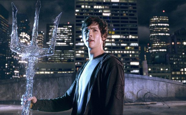 Percy Jackson: Chystaný seriál má podle autora předlohy spravit, co filmy pokazily | Fandíme serialům