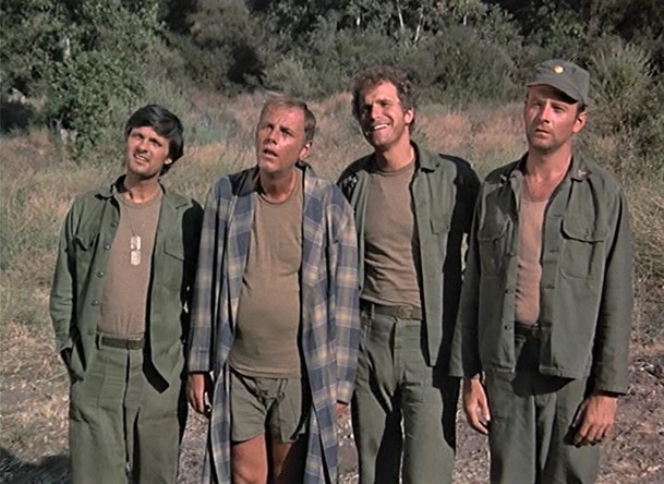 M*A*S*H: Proč Wayne "Trapper" Rogers opustil seriál | Fandíme serialům