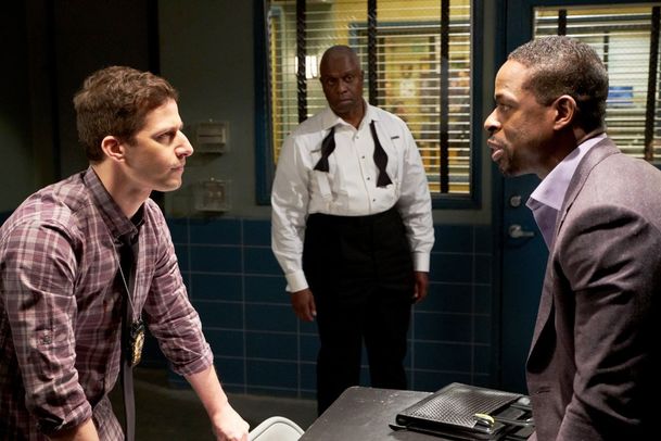 Brooklyn 99: Osmá řada sitcomu se bude kvůli současnému dění v USA zásadně měnit | Fandíme serialům