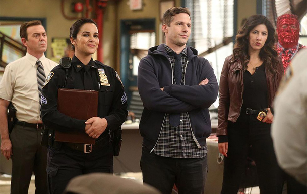 Brooklyn 99: Osmá řada sitcomu se bude kvůli současnému dění v USA zásadně měnit | Fandíme serialům