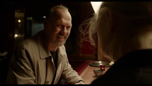 Dopesick: Michael Keaton se ocitne ve středu opioidové krize | Fandíme serialům