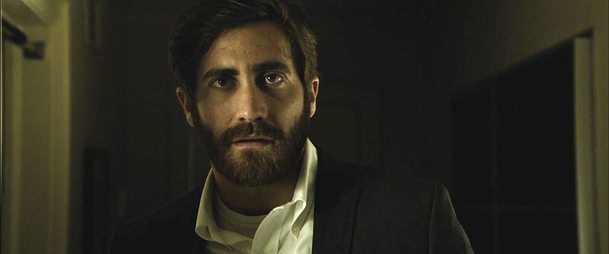 Jake Gyllenhaal lže až se mu od pusy práší | Fandíme serialům