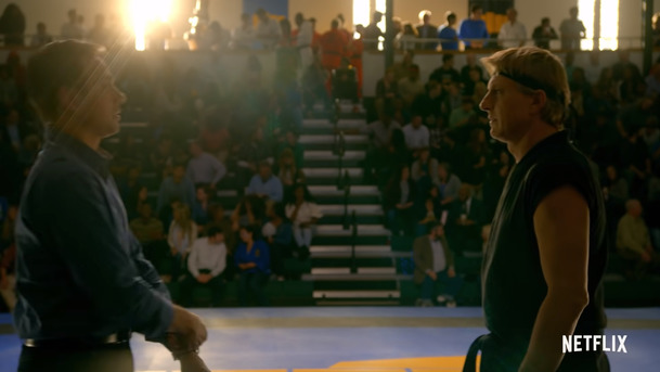 Cobra Kai: Seriálové pokračování Karate Kid odkoupil Netflix a láká na 3.řadu | Fandíme serialům