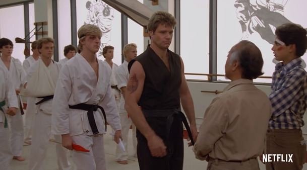 Cobra Kai: Seriálové pokračování Karate Kid odkoupil Netflix a láká na 3.řadu | Fandíme serialům