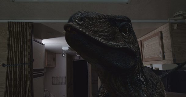 Claw: Velociraptor nahání vyděšené oběti v novém hororu | Fandíme filmu