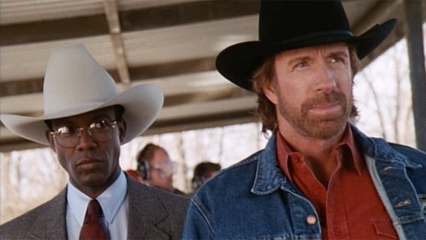 Chuck Norris posvětil natáčení nového Walker Texas Rangera | Fandíme serialům