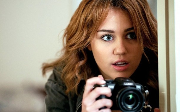 Zpěvačka a herečka Miley Cyrus tvrdí, že viděla UFO | Fandíme filmu