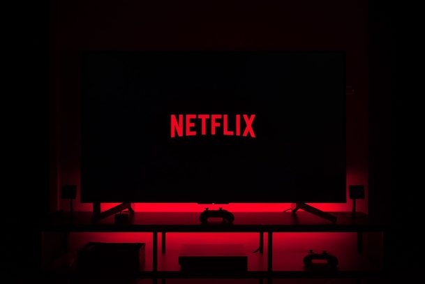 Více než polovina uživatelů Netflixu svůj účet půjčuje někomu dalšímu | Fandíme serialům