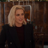 Happiest Season: Trailery naznačují, že romance s Kristen Stewart a Mackenzie Davis nezklame | Fandíme filmu