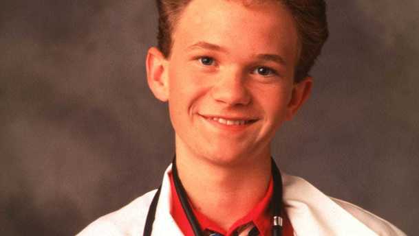 Doogie Howser: Která herečka nově nahradí Neila Patricka Harrise | Fandíme serialům