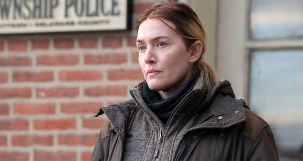 Mare z Easttownu: Kate Winslet v nové upoutávce vyšetřuje špínu zapadákova | Fandíme serialům