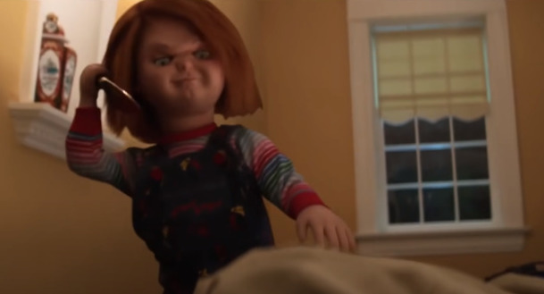 Chucky: Plnohodnotný trailer láká na výživné vraždění a středoškolské prostředí | Fandíme serialům