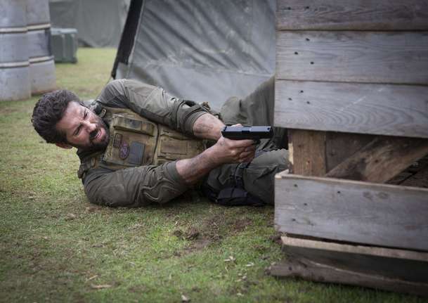 One Shot: Ambiciózní akčňák je celý natočený bez jediného střihu | Fandíme filmu